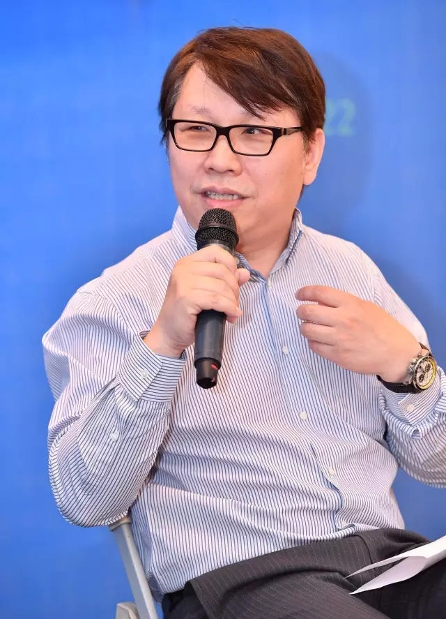 中國建筑學(xué)會建筑師分會理事、天華集團董事、總建筑師黃向明